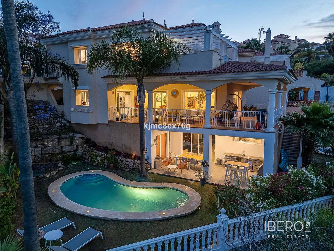Prodej domu 423 m² s pozemkem 90 m²