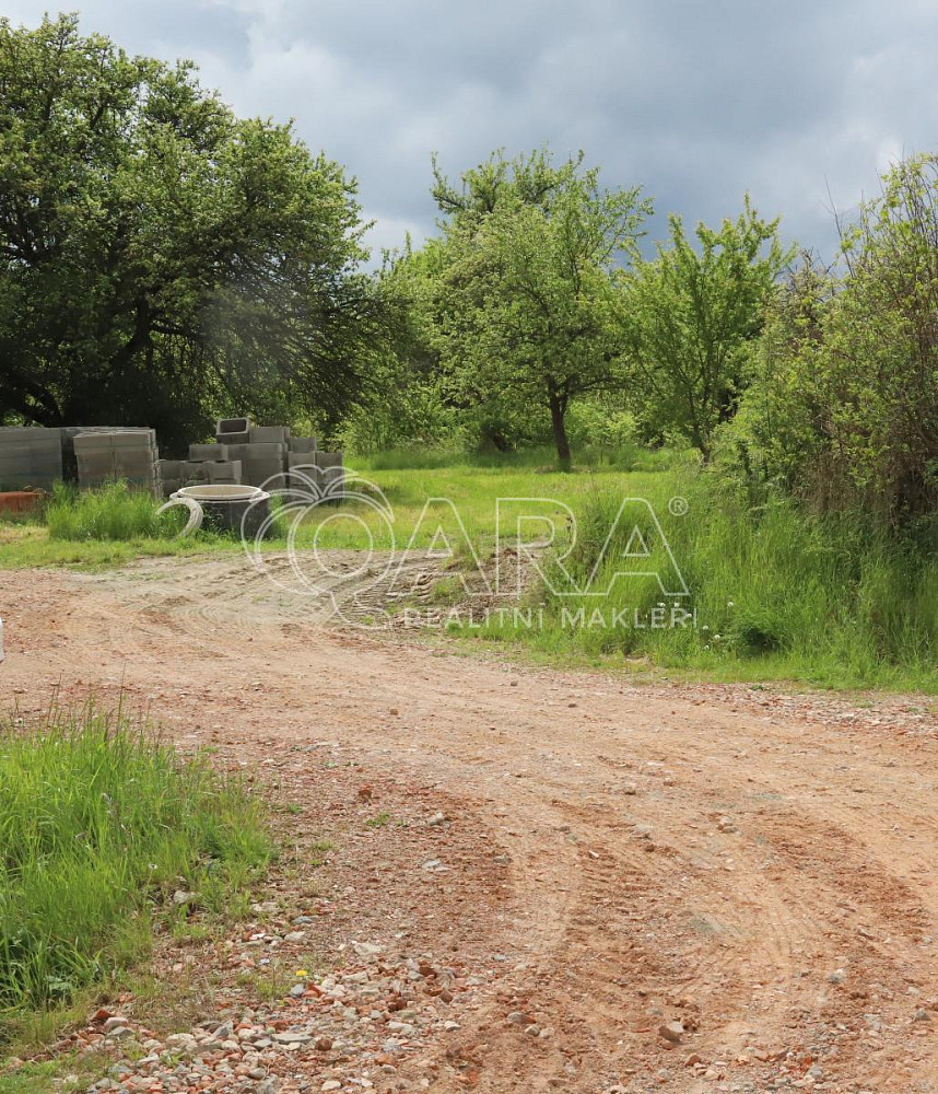 Prodej stavebního pozemku 911 m² – fotografie 4