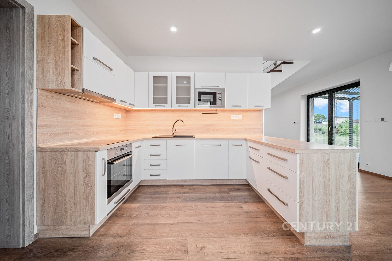Prodej domu 131 m² s pozemkem 1 240 m² — photo 4