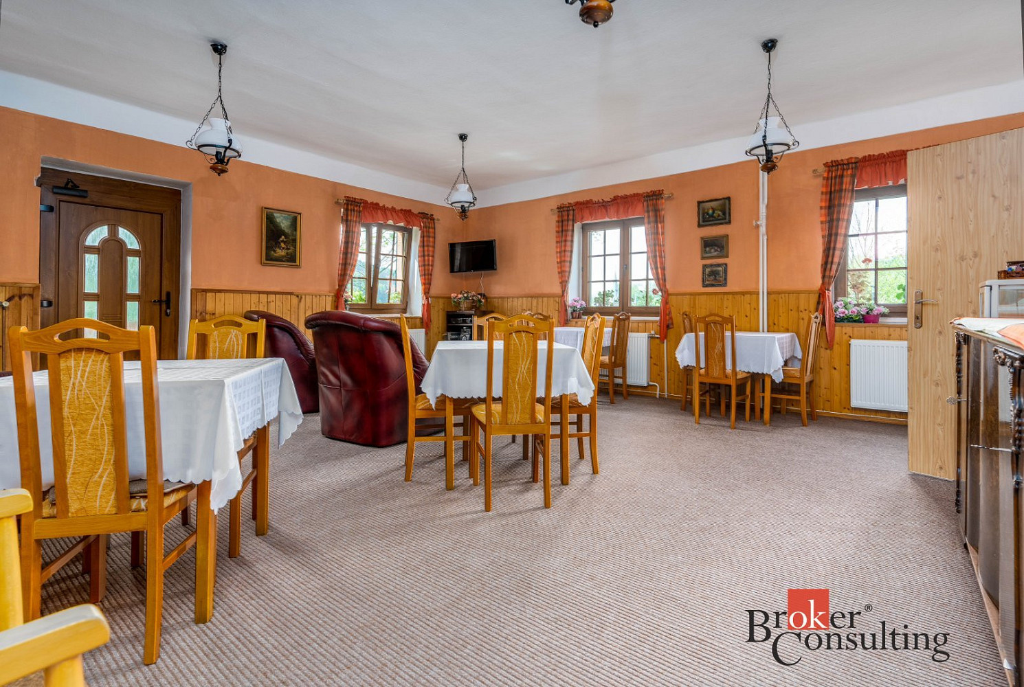 Prodej komerčního objektu (jiného typu) 620 m² – fotografie 2