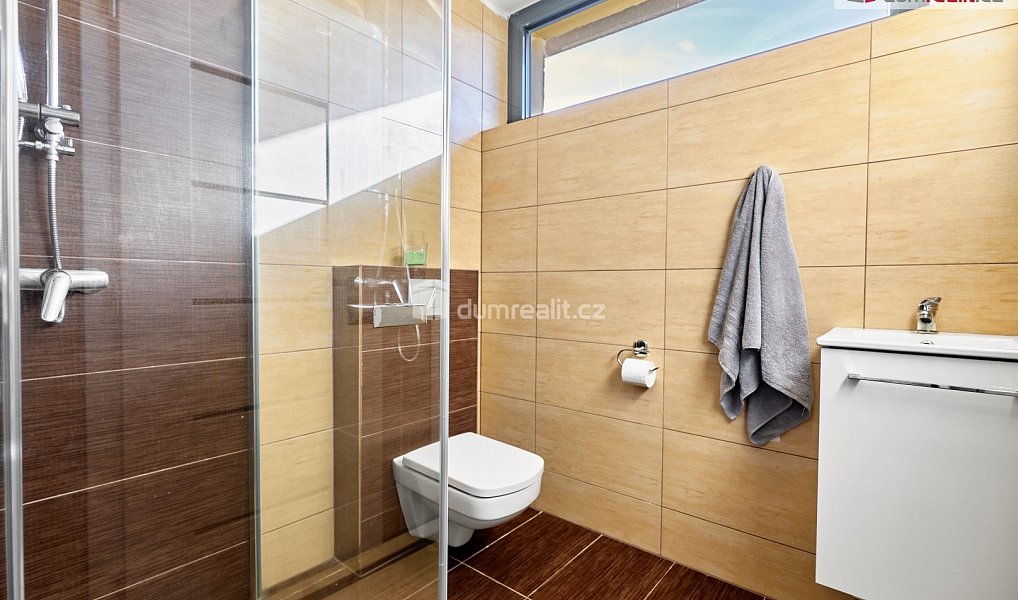Prodej domu 136 m² s pozemkem 857 m², Nová Role – náhled fotky 20
