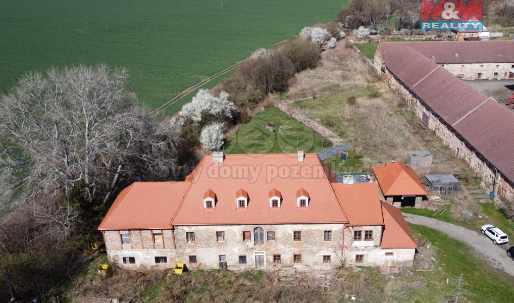 Prodej ubytovacího objektu 983 m², Žáky – náhled fotky 7