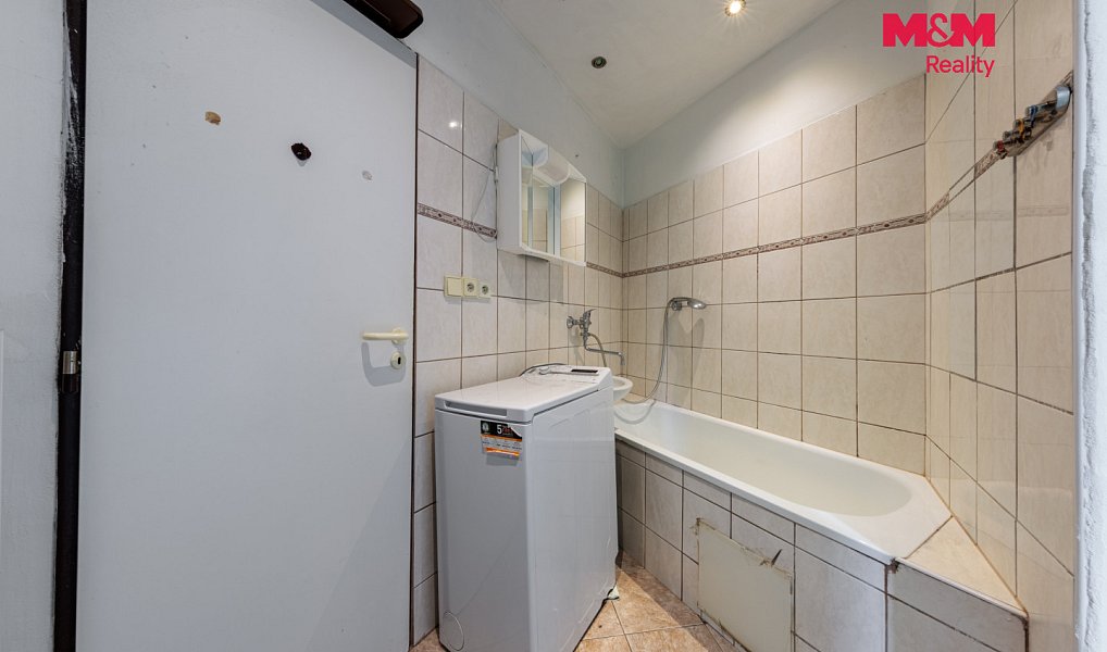 Prodej bytu 1+1 45 m², Karlovy Vary – náhled fotky 4