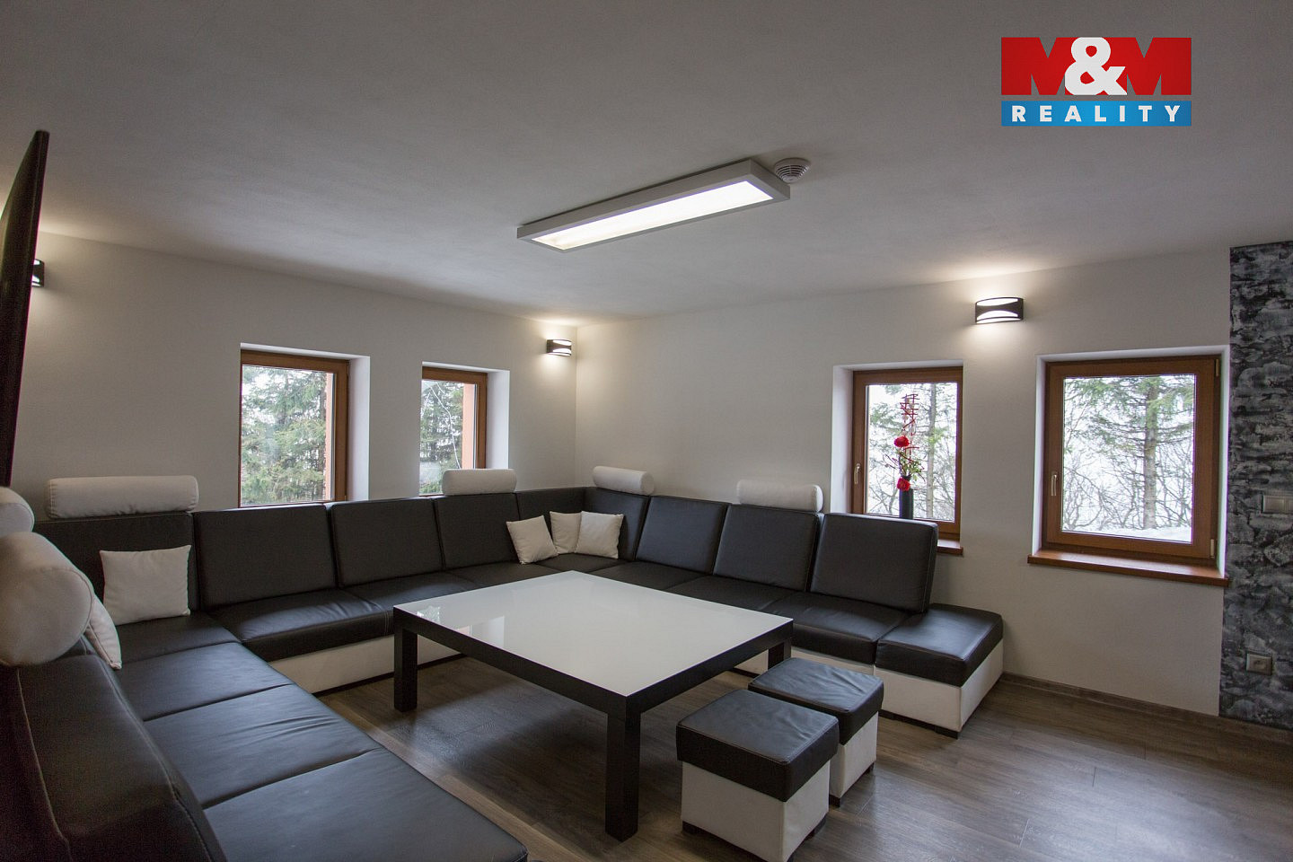 Prodej ubytovacího objektu 325 m² – fotografie 4