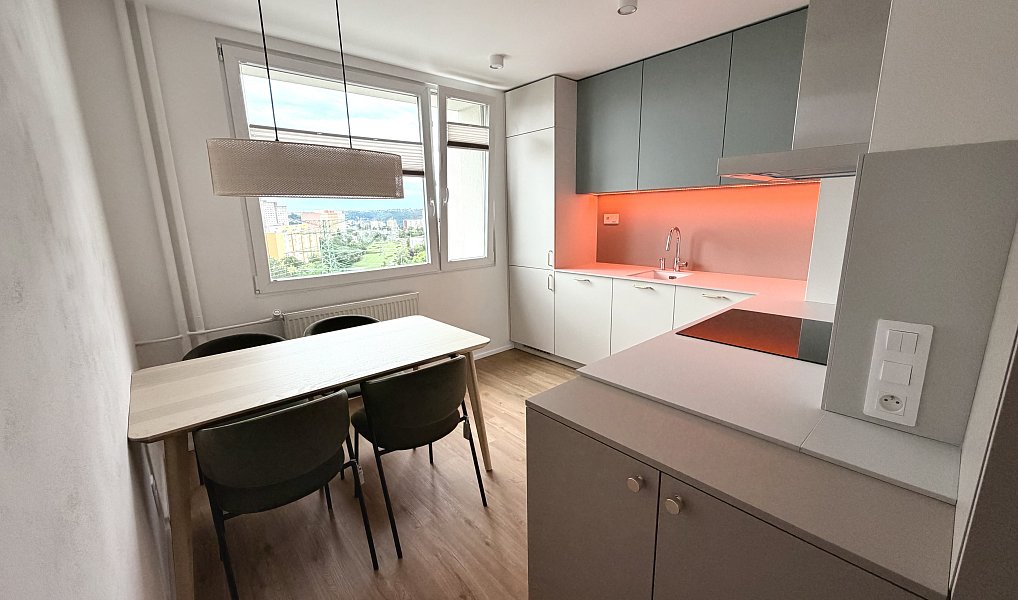 Prodej bytu 3+1 76 m², Praha – náhled fotky 3