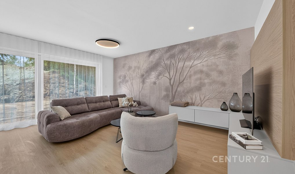 Prodej bytu 6+kk 150 m², Kamenice – náhled fotky 4
