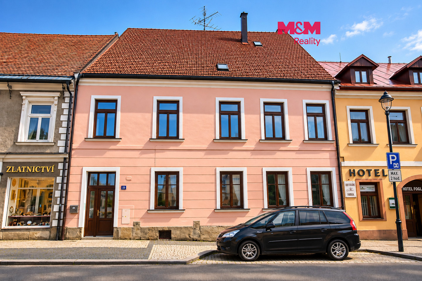 Prodej domu 320 m² s pozemkem 751 m²