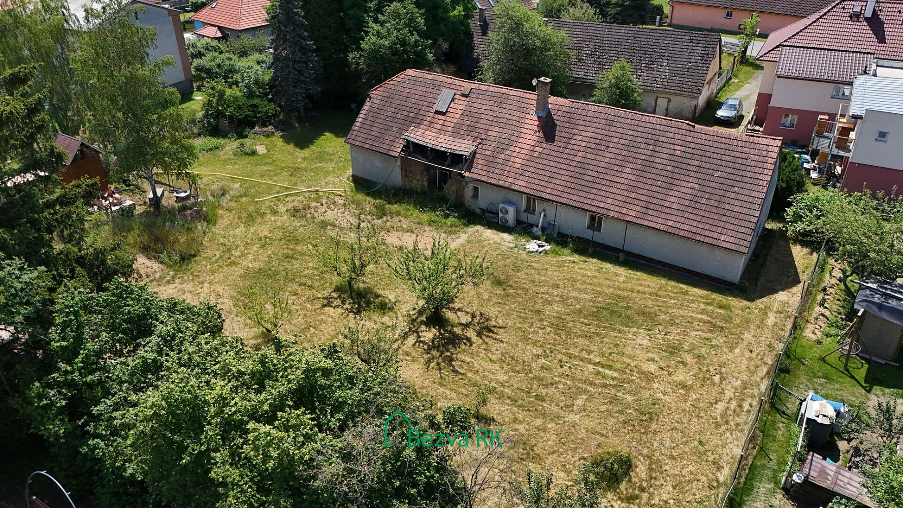 Prodej domu 90 m² s pozemkem 1 812 m² — photo 2