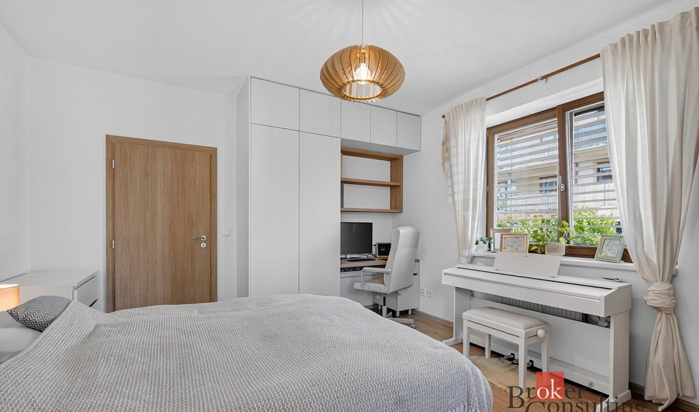 Prodej bytu 3+kk 78 m², Holubice – náhled fotky 7