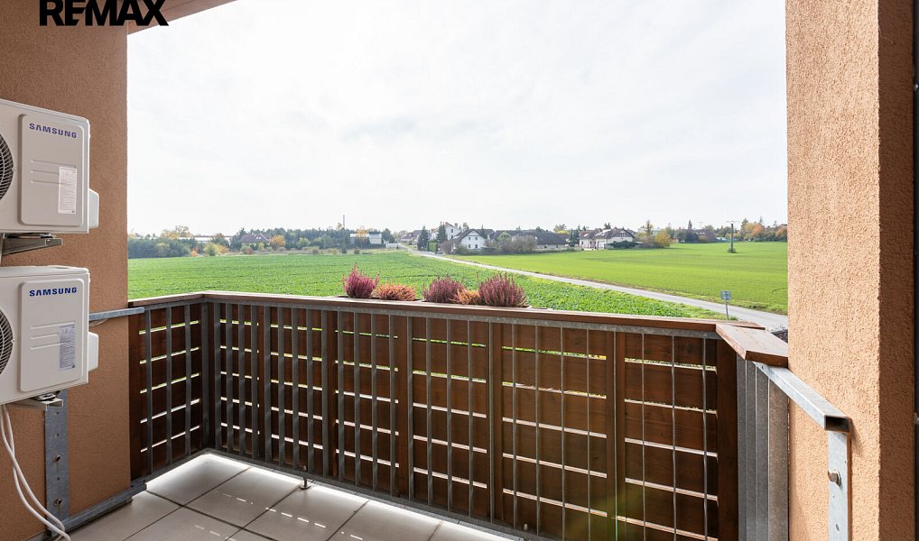 Prodej domu 199 m² s pozemkem 524 m², Hovorčovice – náhled fotky 24