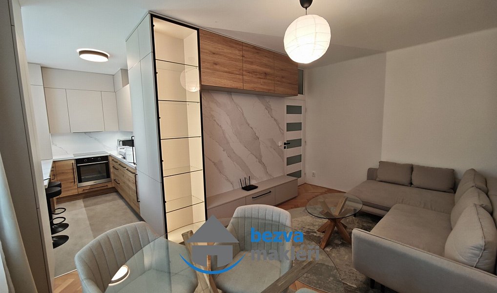 Pronájem bytu 3+1 78 m², U Stadionu, Chrudim – Chrudim III