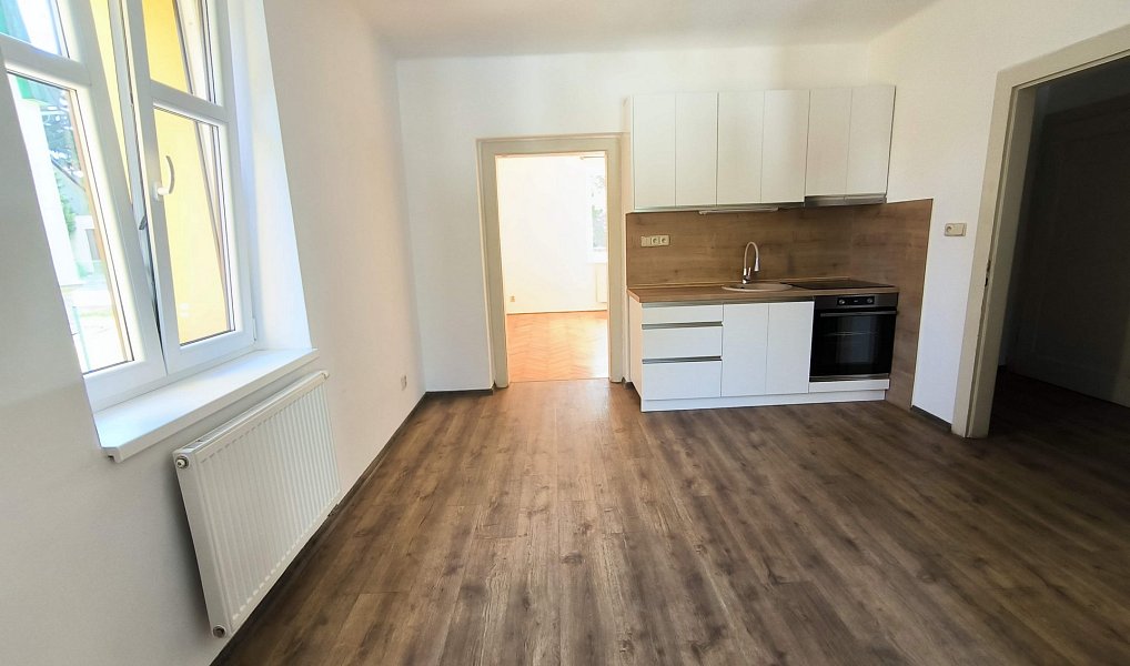 Pronájem bytu 2+kk 45 m², Liberec – náhled fotky 3