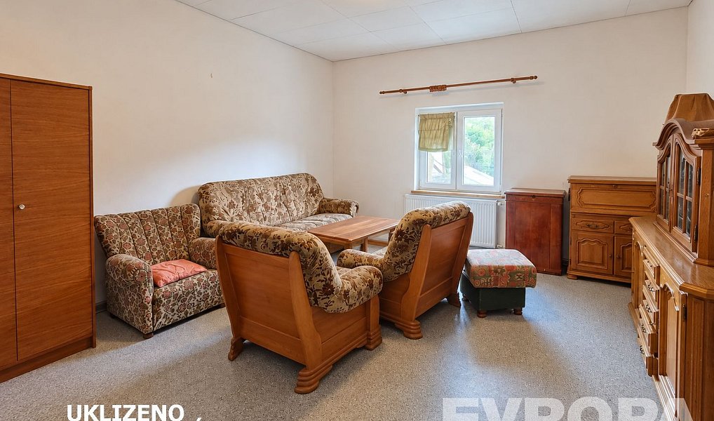 Prodej domu 240 m² s pozemkem 383 m², Kraslice – náhled fotky 12