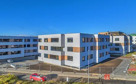 Prodej garážového stání 15 m2 ul. Pod Svahem 765, Pod Svahem, Hradec Králové - Třebeš
