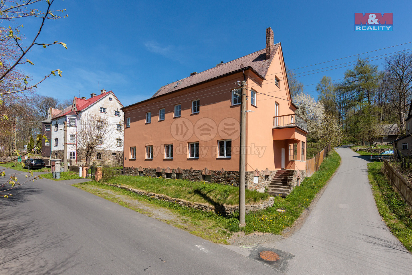 Prodej domu 293 m² s pozemkem 853 m²