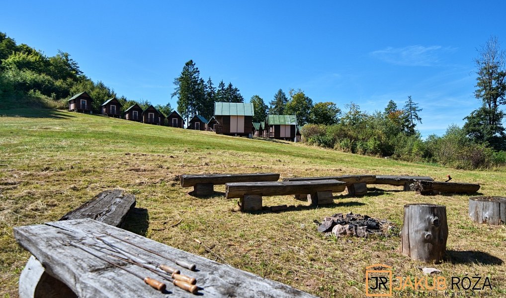 Prodej ubytovacího objektu 1 333 m², Heřmánkovice – náhled fotky 10