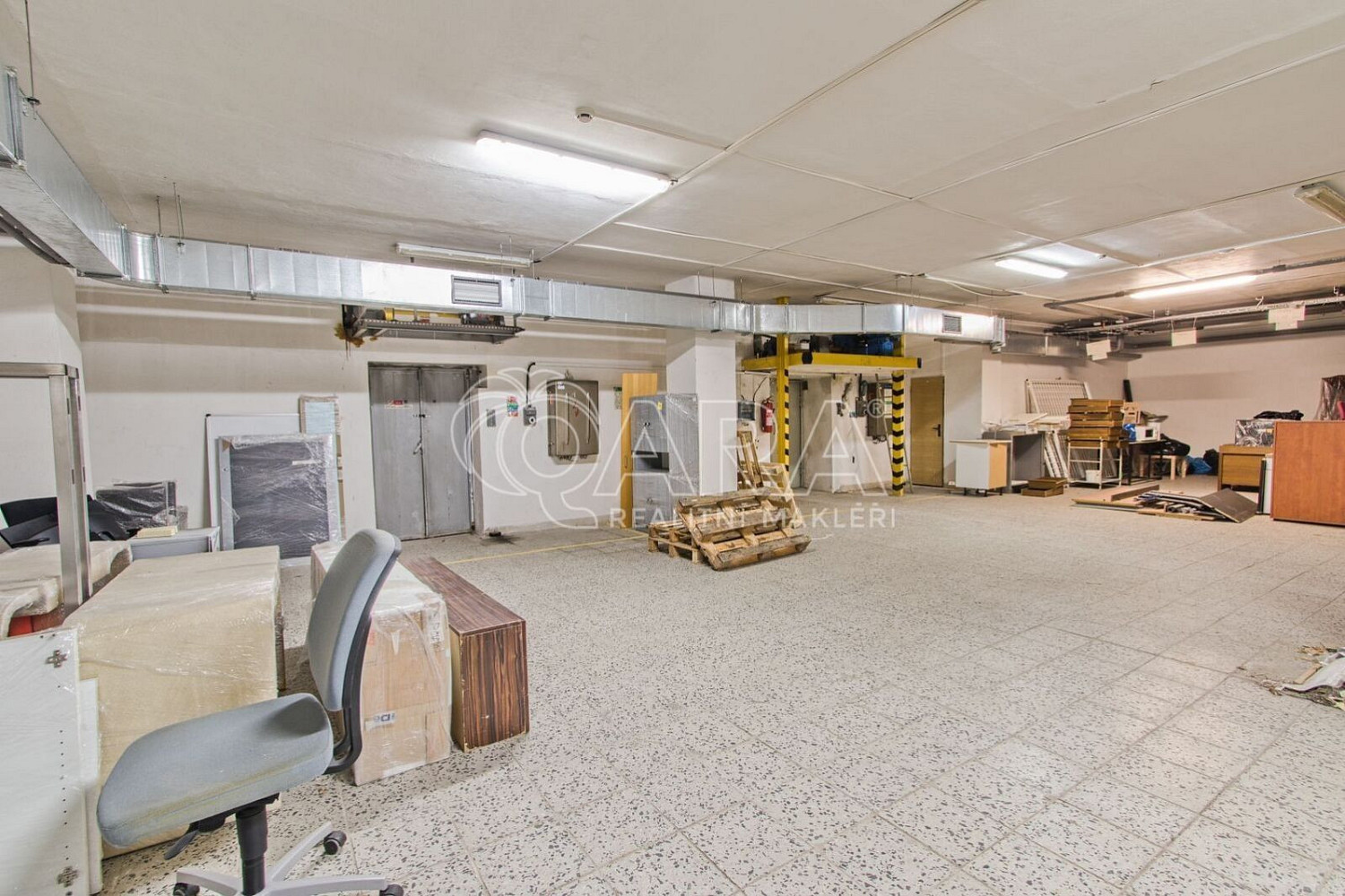 Pronájem skladovacích prostor 350 m² – fotografie 4