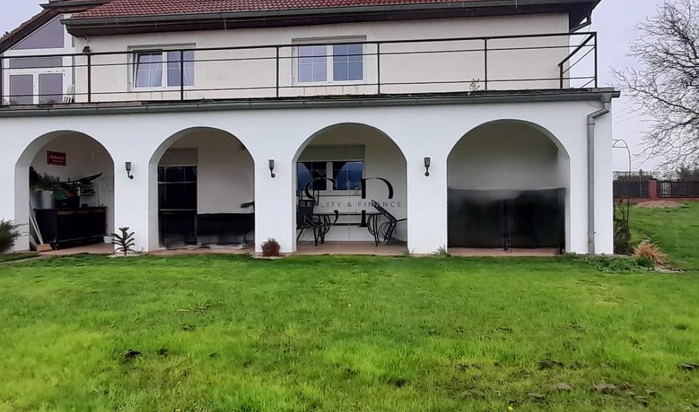 Pronájem domu 300 m² s pozemkem 2 218 m², Jesenice – náhled fotky 19