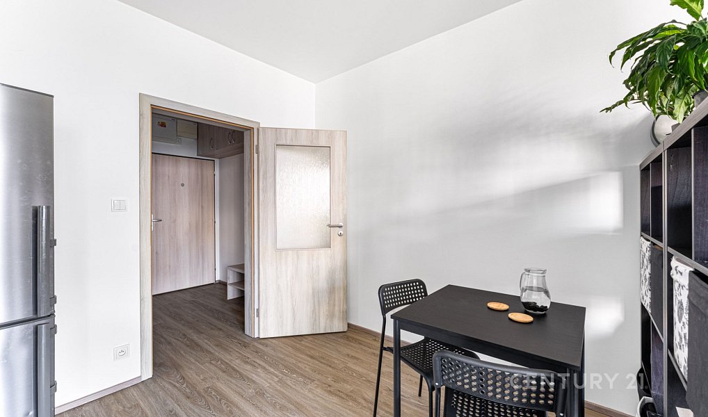 Prodej bytu 1+kk 38 m², Praha – náhled fotky 6