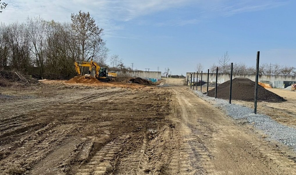 Pronájem komerčního pozemku 4 925 m², Říčany – náhled fotky 12