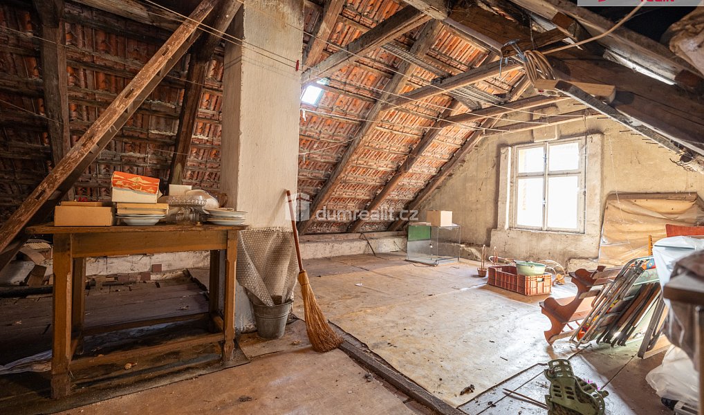 Prodej domu 115 m² s pozemkem 1 316 m², Dobrovíz – náhled fotky 30