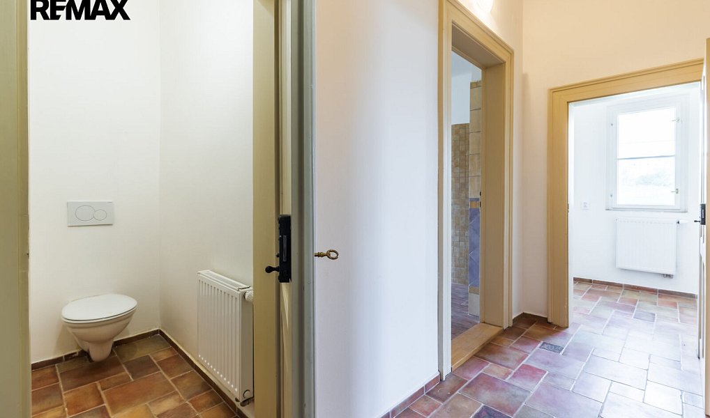 Prodej obchodních prostor 403 m², Praha – náhled fotky 32