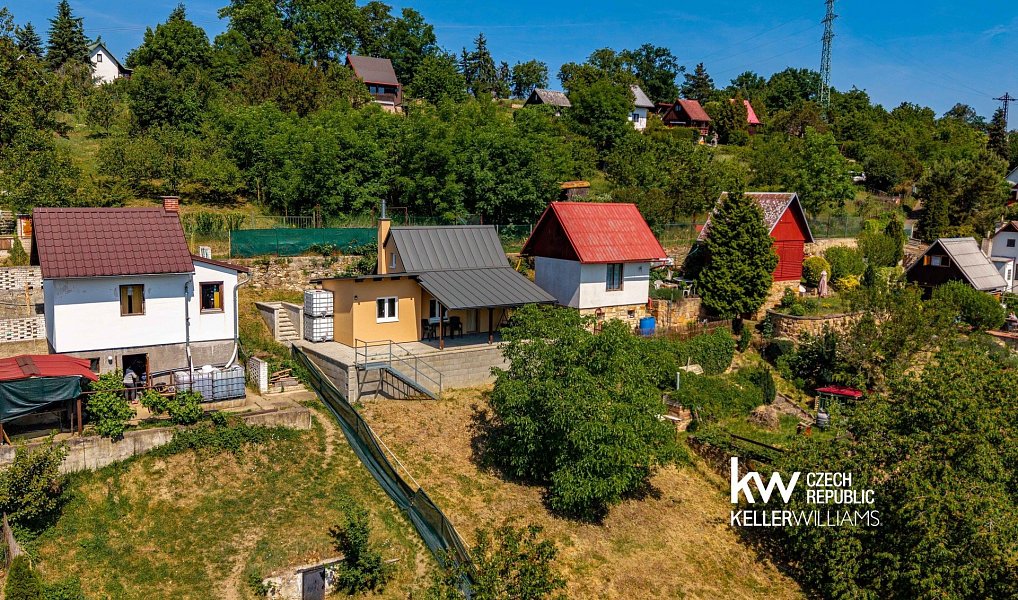 Prodej zahrady 640 m², Malé Žernoseky – náhled fotky 6
