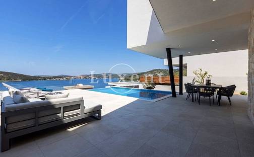 Prodej domu 270 m² s pozemkem 550 m², Rogoznica, Chorvatsko