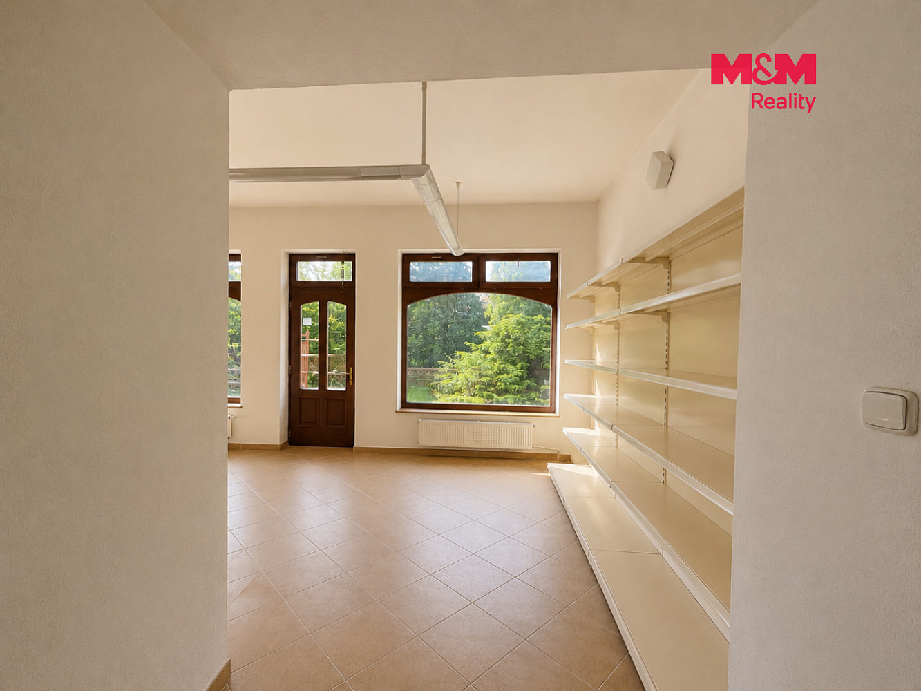 Pronájem obchodních prostor 24 m² – fotografie 4