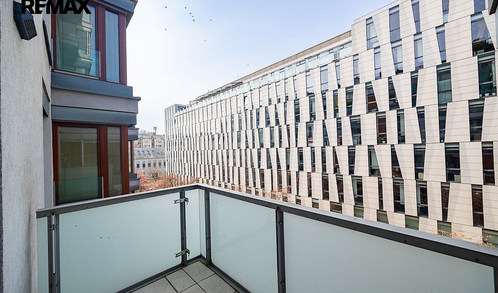 Pronájem bytu 2+kk 73 m², Praha – náhled fotky 6