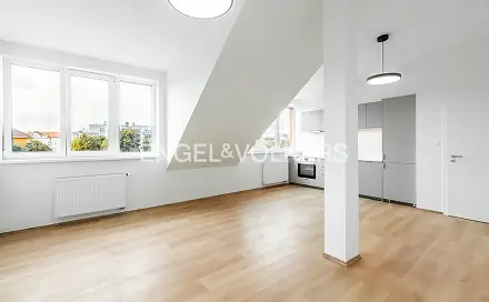 Pronájem bytu 3+kk 80 m²