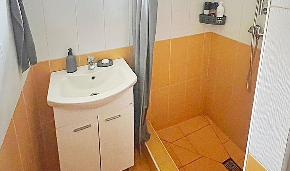 Prodej domu 150 m² s pozemkem 694 m², Rašovice – náhled fotky 12