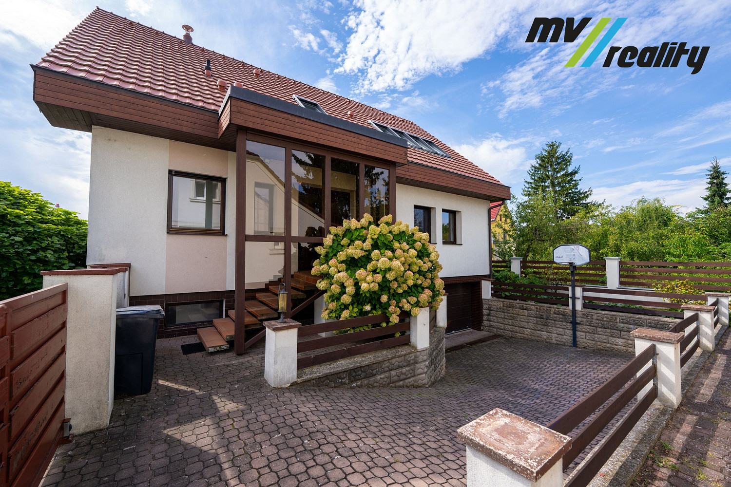 Prodej domu 271 m² s pozemkem 571 m² – fotografie 3