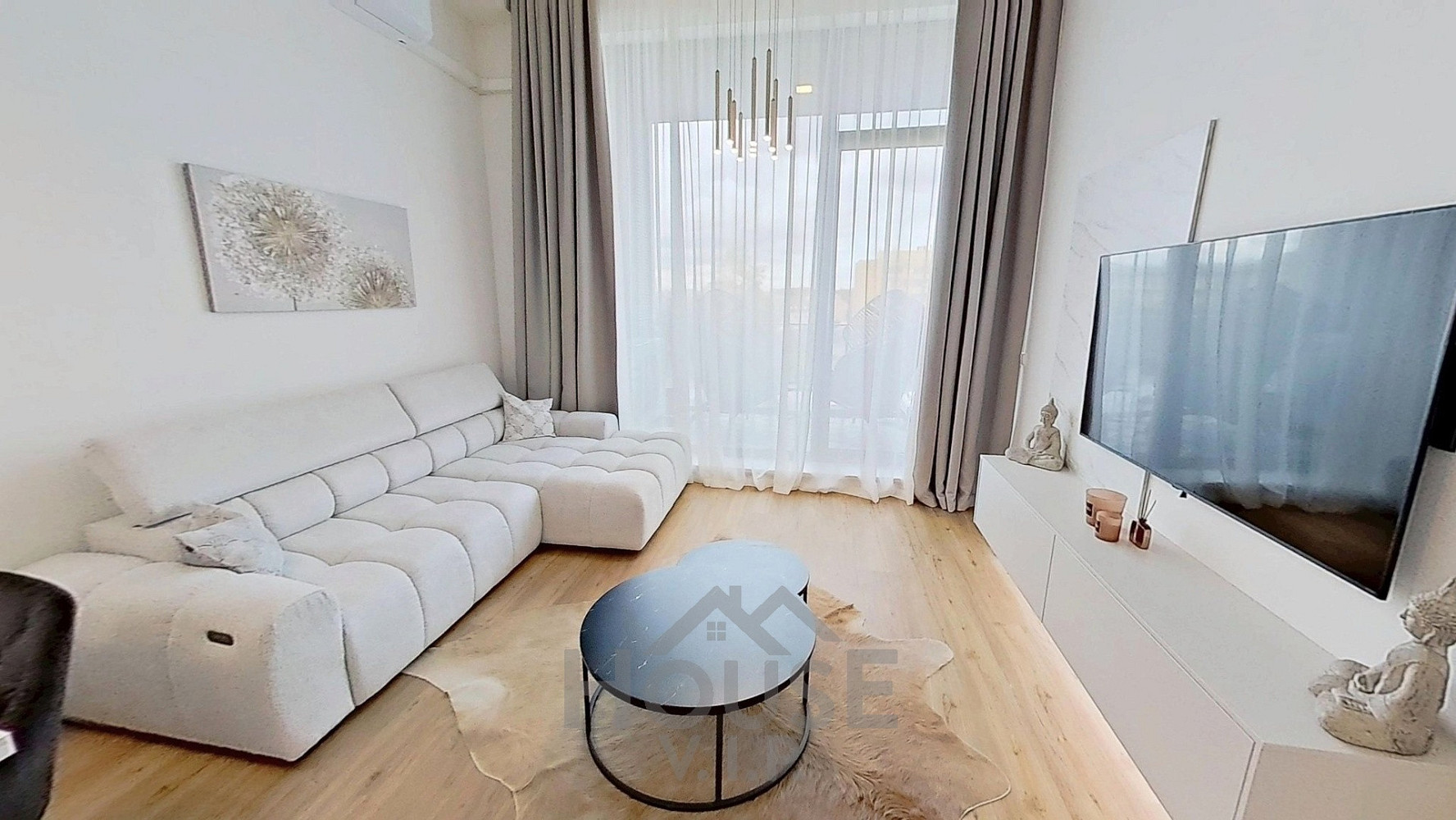 Pronájem bytu 2+kk 64 m² – fotografie 2