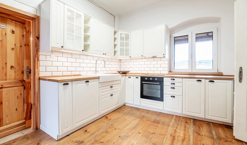 Prodej domu 240 m² s pozemkem 354 m², Švihov – náhled fotky 2