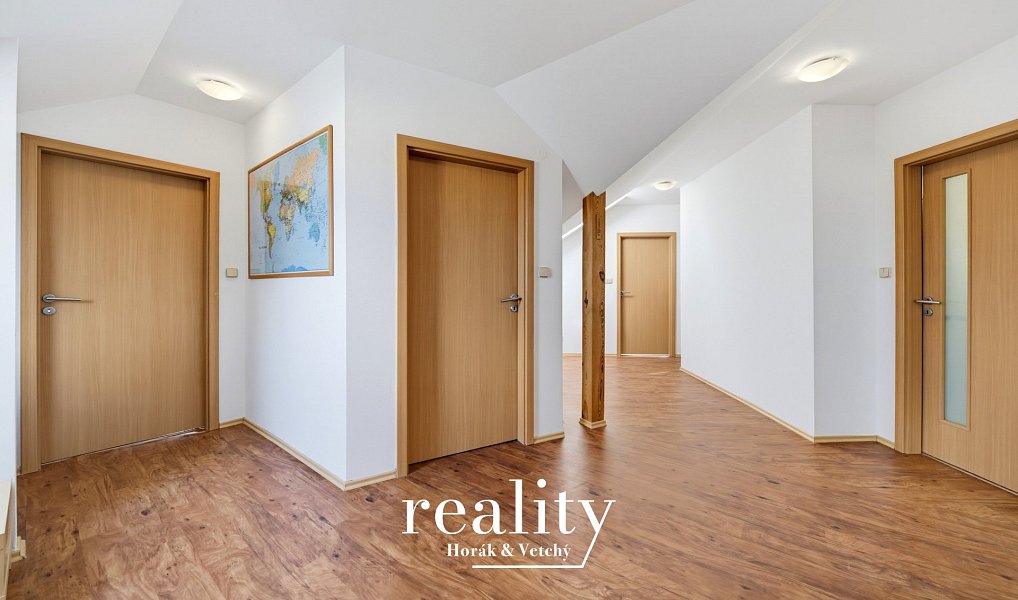 Prodej domu 178 m² s pozemkem 813 m², Křelovice – náhled fotky 17