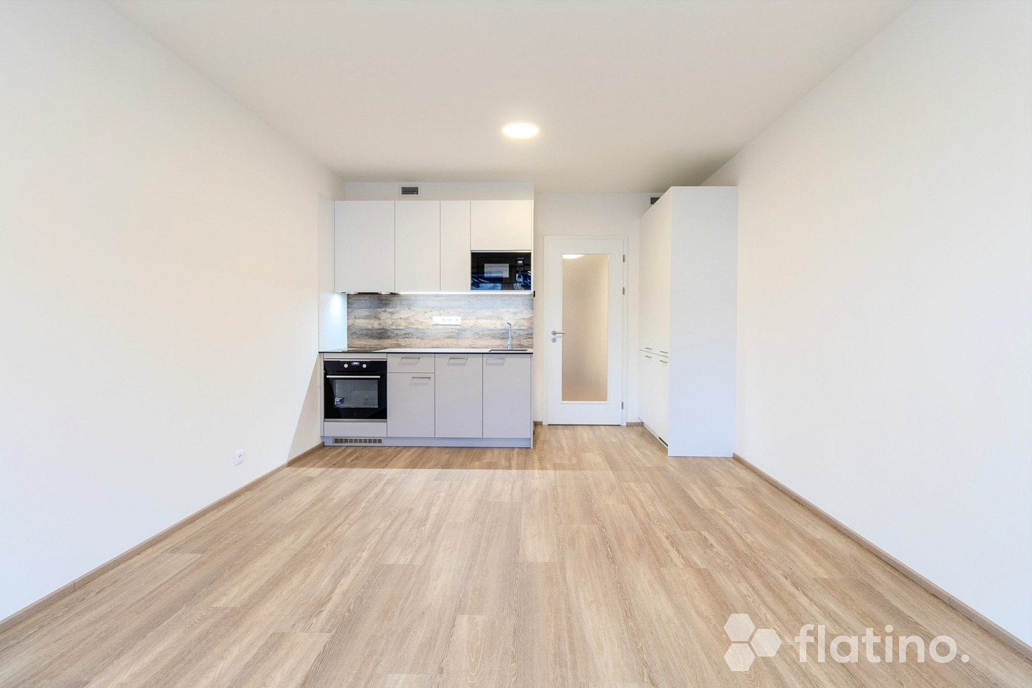 Prodej bytu 1+kk 38 m² — photo 2