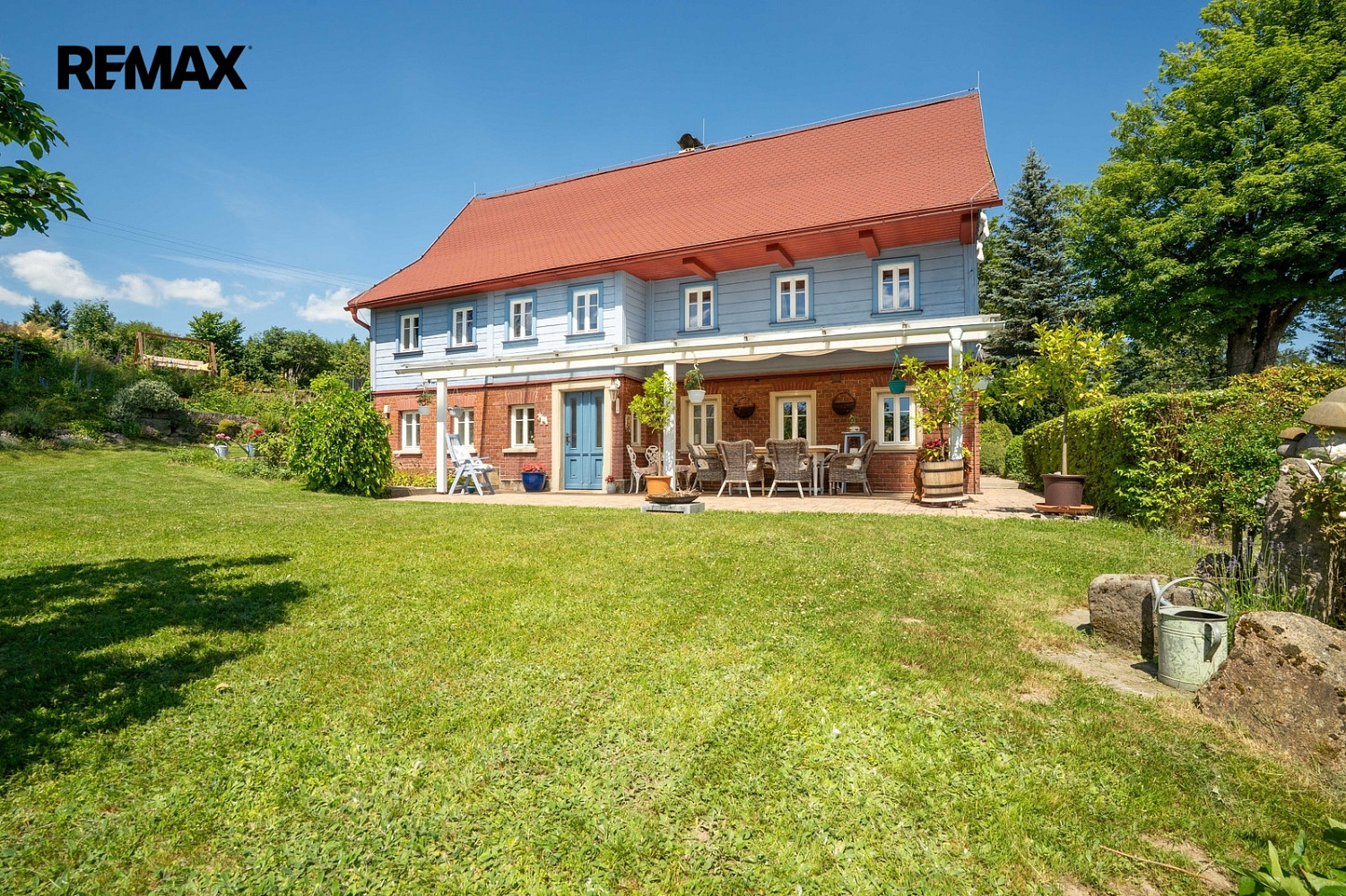 Prodej domu 250 m² s pozemkem 333 m²