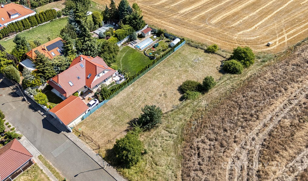 Prodej stavebního pozemku 975 m², Ořech – náhled fotky 12