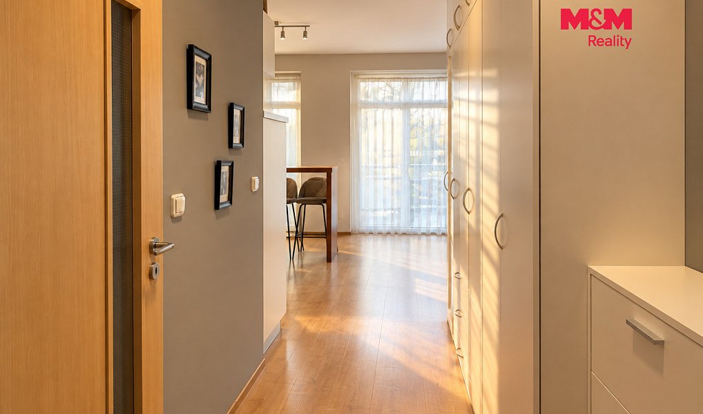 Pronájem bytu 1+kk 34 m², Kladno – náhled fotky 4