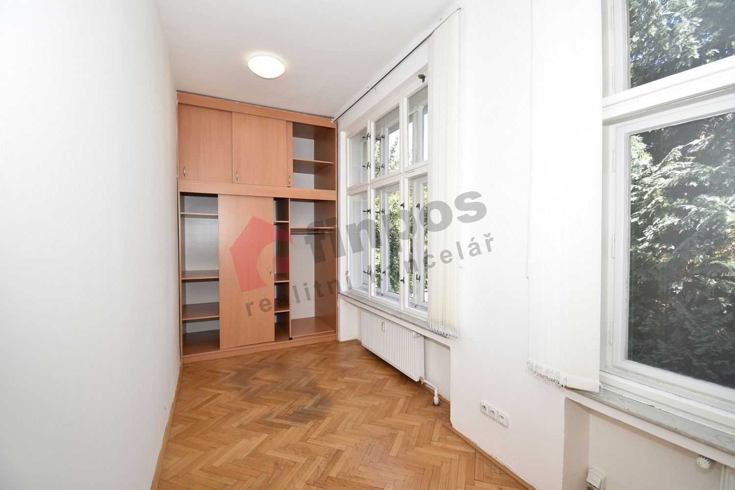 Pronájem kanceláře 136 m² – fotografie 2