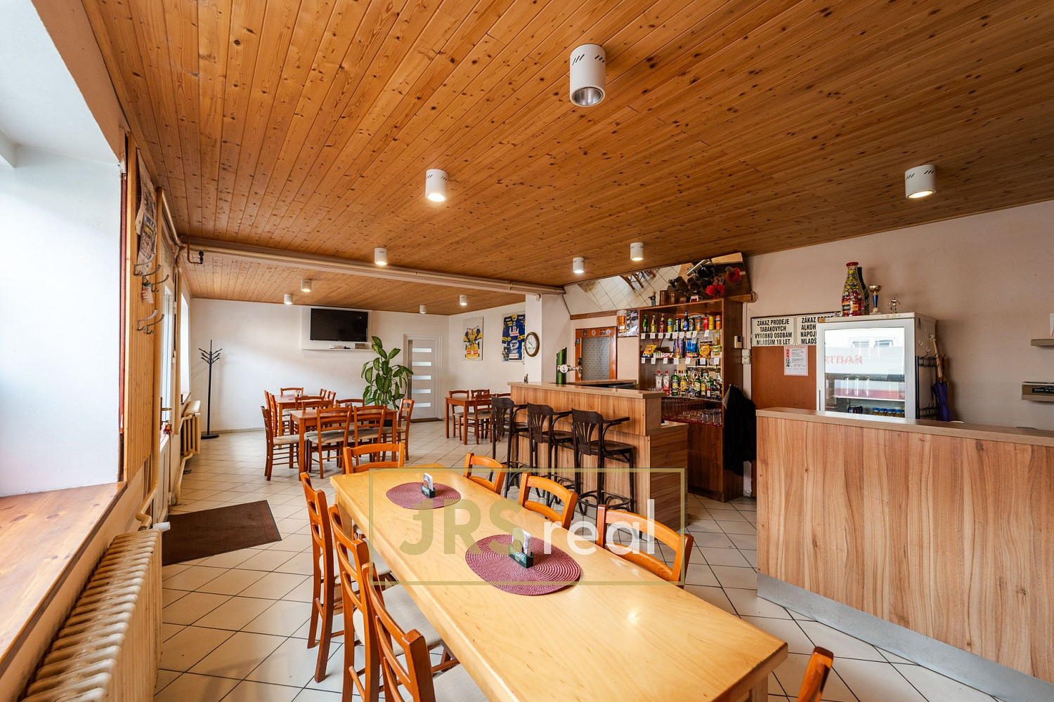 Prodej restaurace 220 m² – fotografie 3