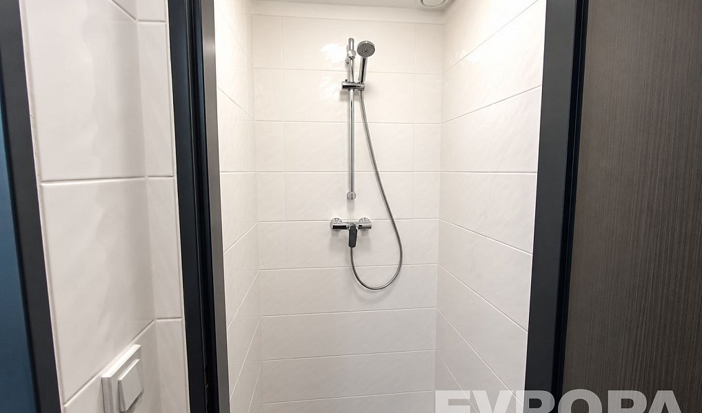 Pronájem výrobních prostor 200 m², Nová Paka – náhled fotky 5