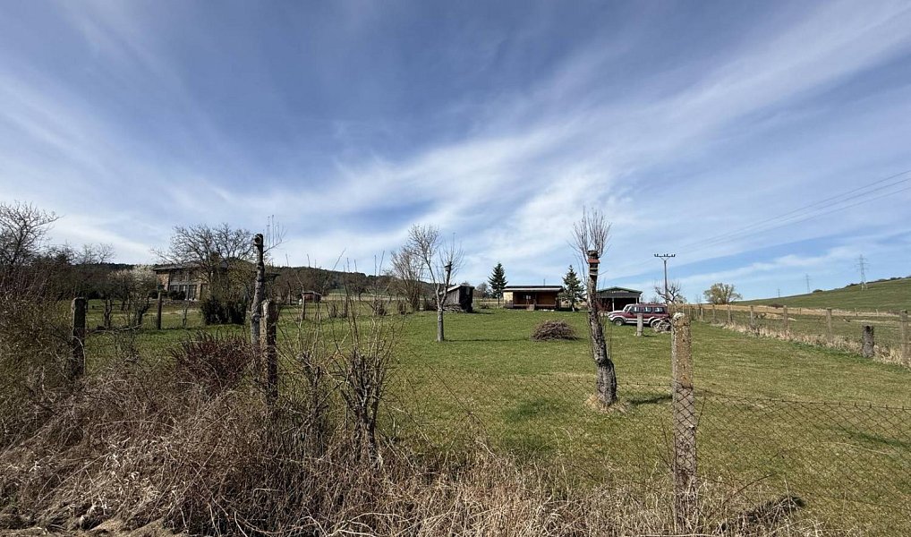 Prodej stavebního pozemku 1 784 m², Švihov – náhled fotky 3