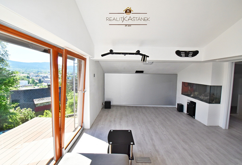 Prodej domu 249 m² s pozemkem 627 m²