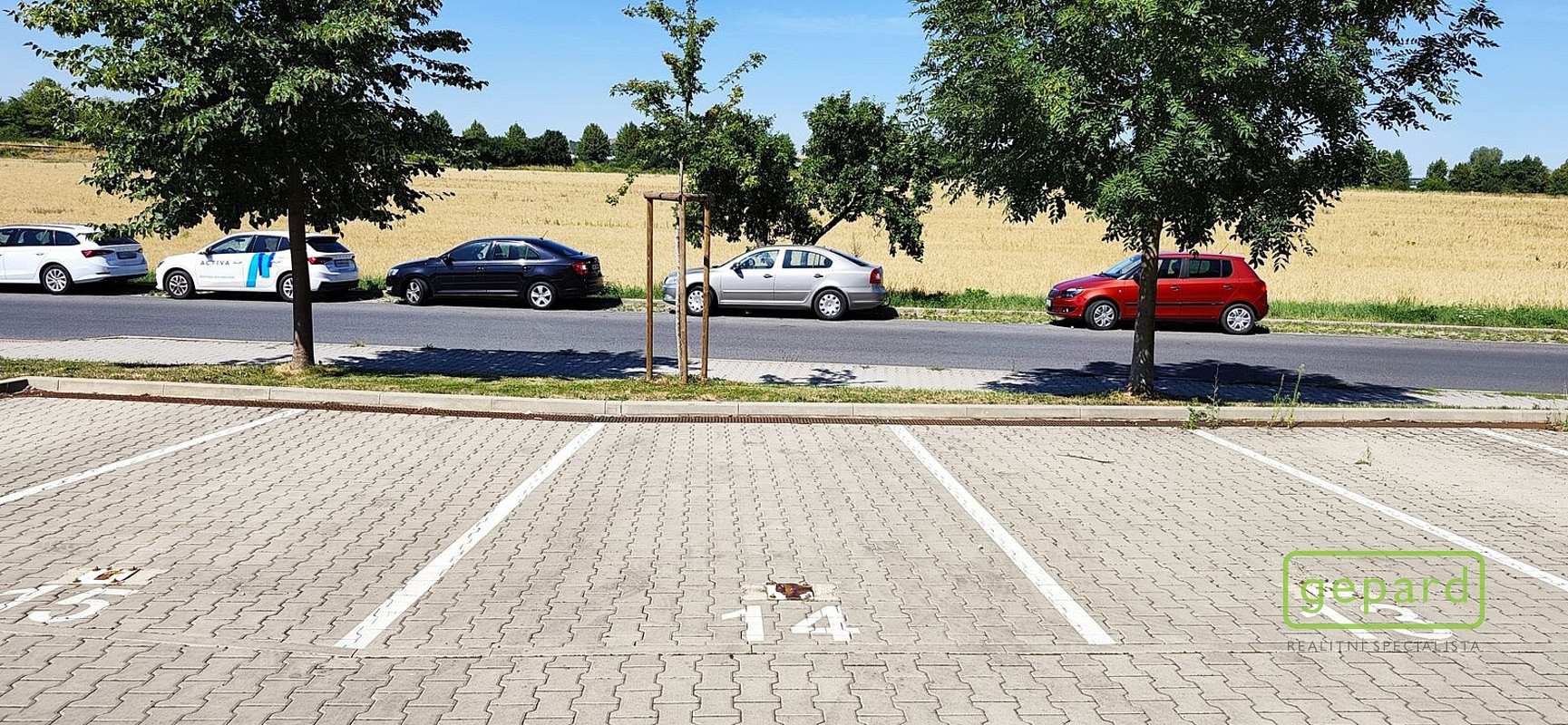 Parkovací stání, Praha - Čakovice – fotografie 2