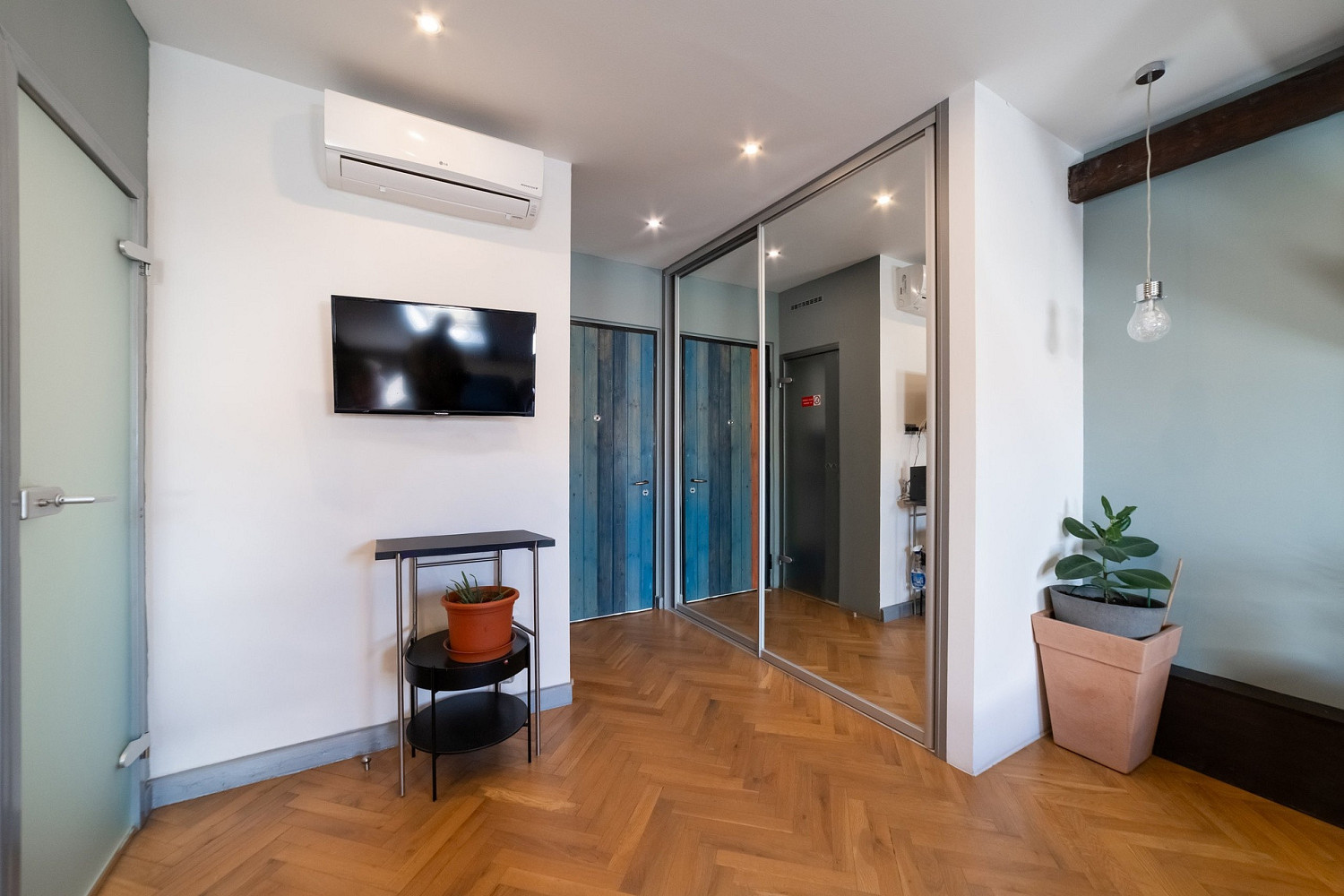 Prodej bytu 1+kk 45 m² – fotografie 3
