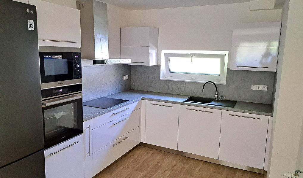 Prodej domu 230 m² s pozemkem 1 280 m², Podhradí – náhled fotky 3