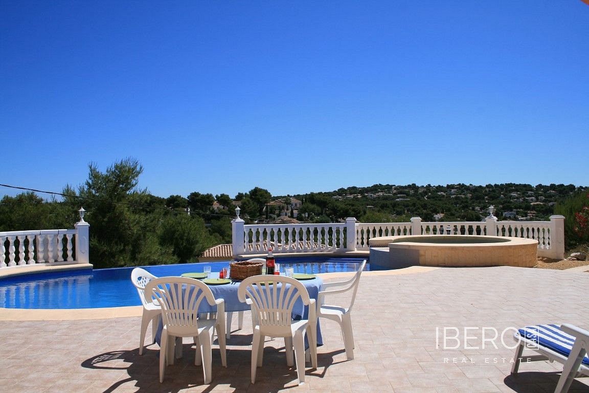 Prodej domu 155 m² s pozemkem 1 014 m² — photo 2