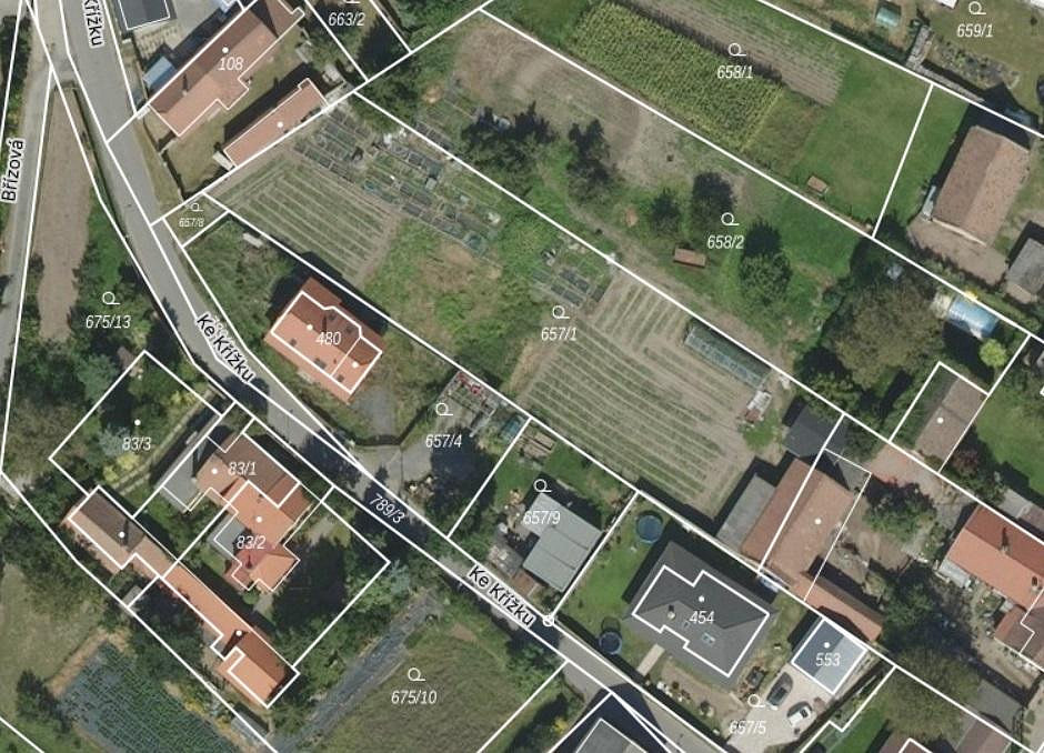 Prodej stavebního pozemku 1 300 m²